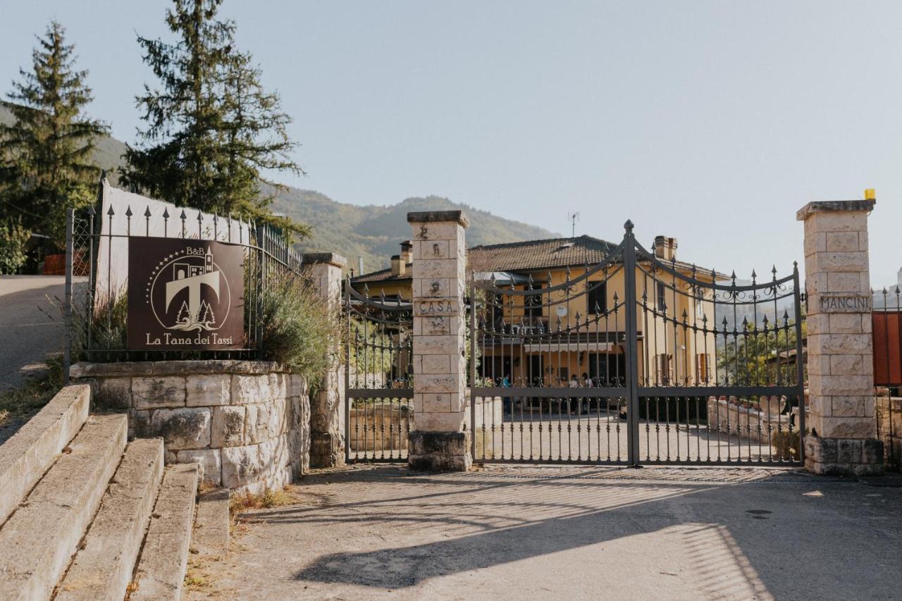 La Tana Dei Tassi Bed & Breakfast Ascoli Piceno Exterior photo